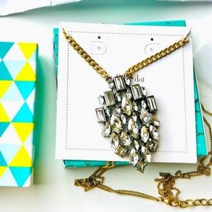 Stella & Dot crystal cluster necklacd